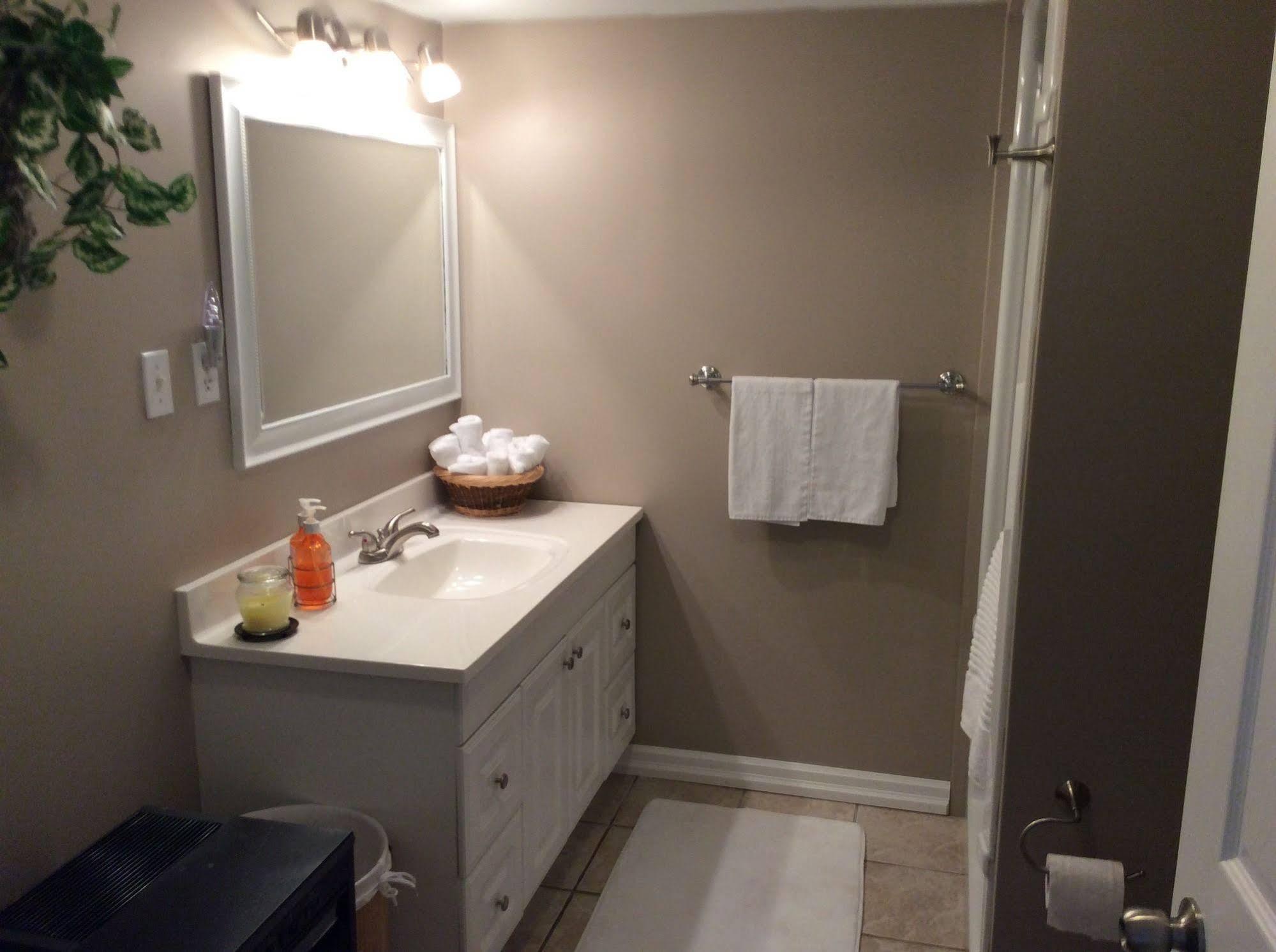 N' This On The Bay -Vacation Suite Wiarton Exteriér fotografie