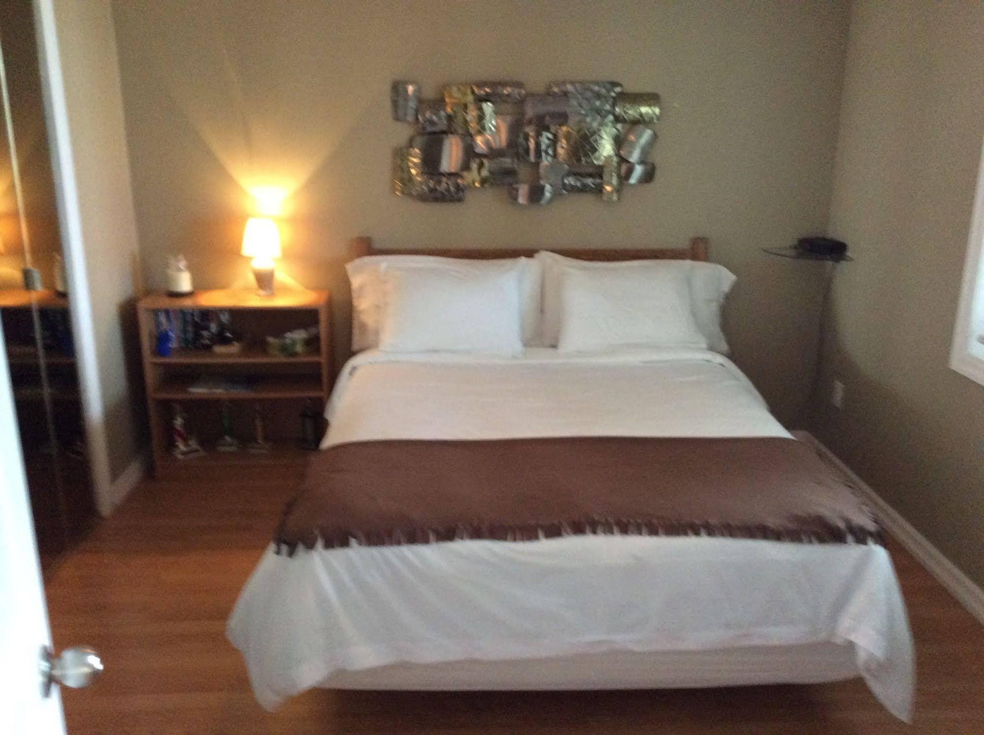 N' This On The Bay -Vacation Suite Wiarton Exteriér fotografie