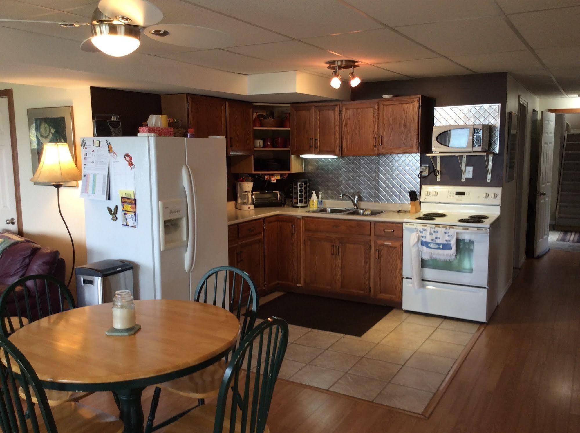 N' This On The Bay -Vacation Suite Wiarton Exteriér fotografie